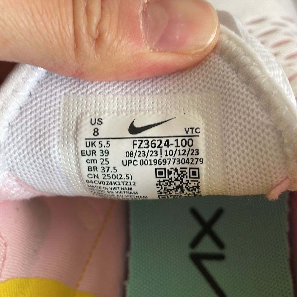 Nike Air Max 270 White Bright Crimson Women Size 8(FZ3624-100) - Picture 12 of 13
